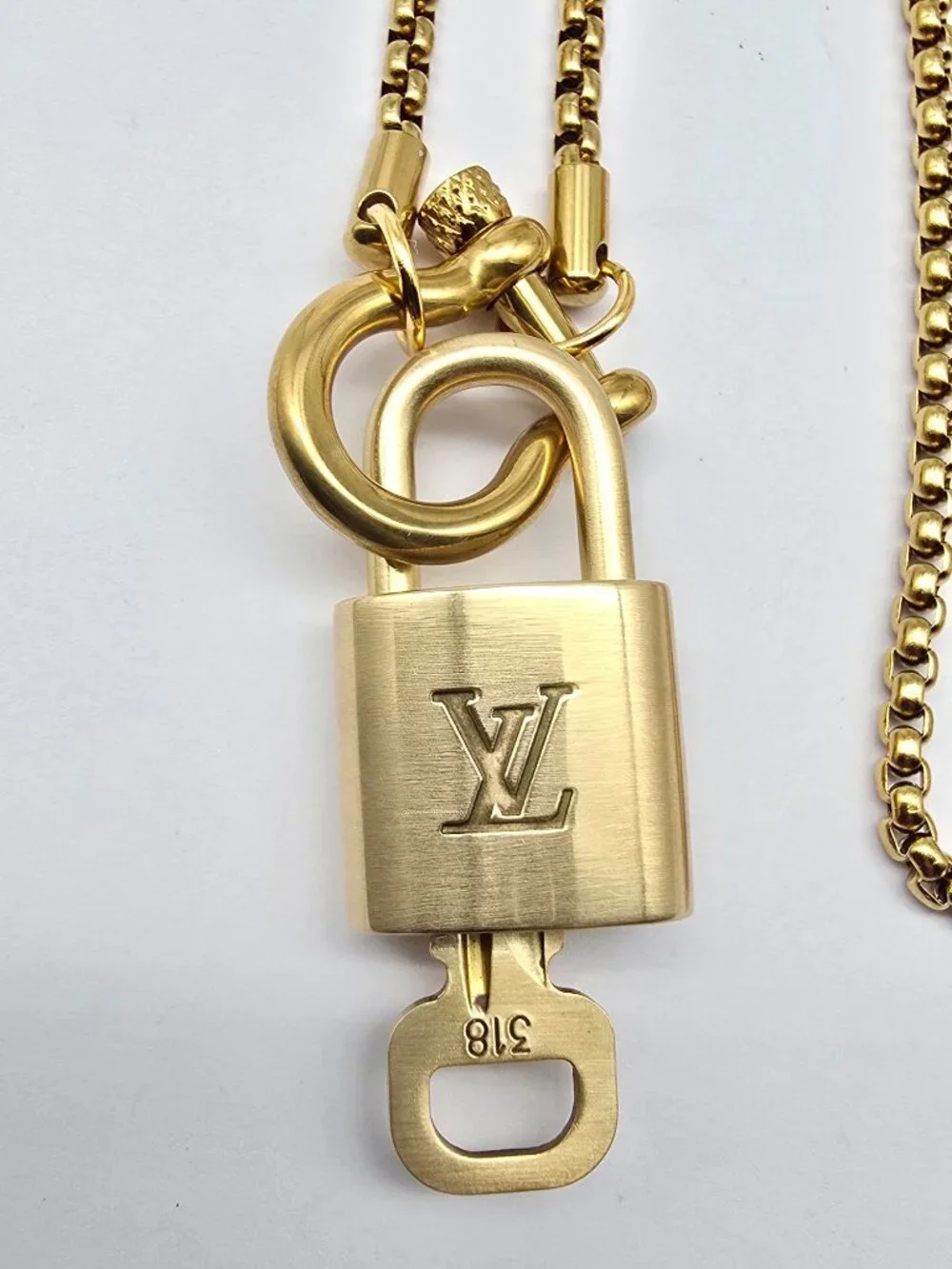 Horse Show Style Stainless Steel Chain with Authentic Louis Vuitton Padlock